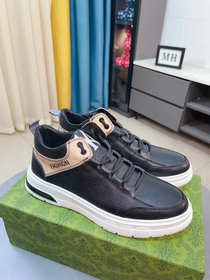 Men's shoes 💰440🌹🌹GUCCI [Gucci] New high-end brand of men's shoes, the latest fashionable casual men's shoes, trendy and versatile style, relaxed and sporty style, uppers imported from Italy, first-layer cowhide, genuine leather lining and ultra-fine workmanship. Original personalized fashionable rubber wear-resistant outsole, light and comfortable on the foot, size 38-44